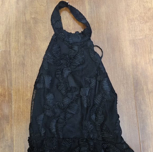 ISSUE New York Lace High/Low Gown - Picture 8 of 8